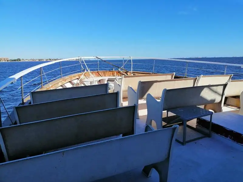 Navio de passageiros à venda