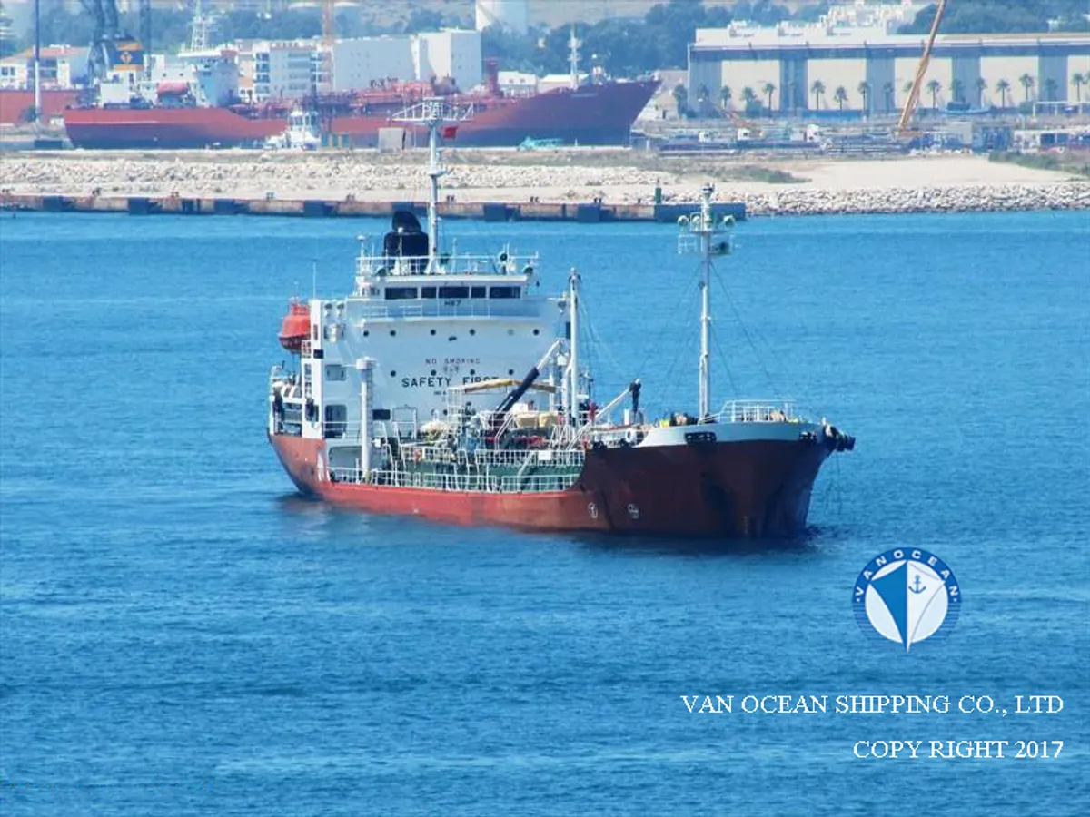 Navio-tanque de óleo/produtos químicos à venda
