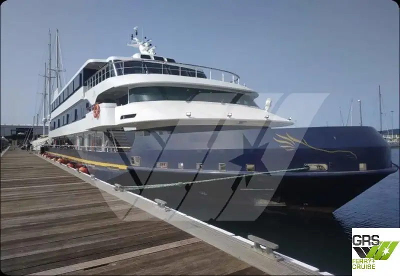 Navio de cruzeiro à venda