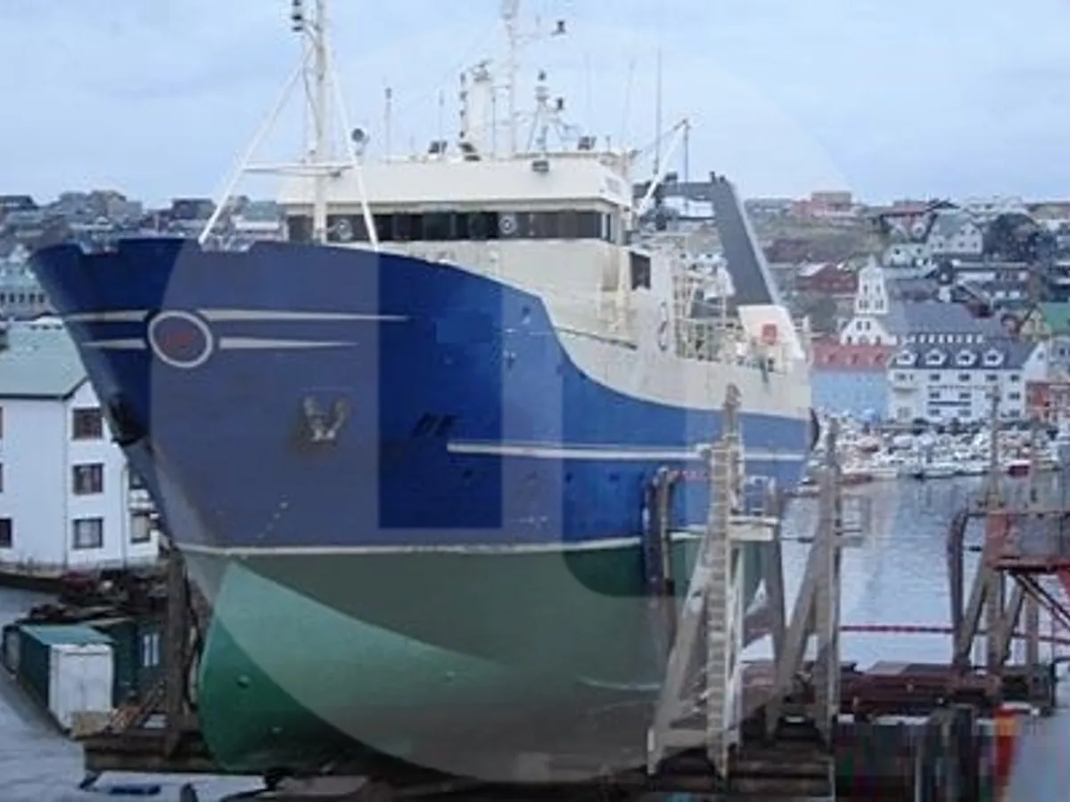 Navio de pesca de arrasto à venda