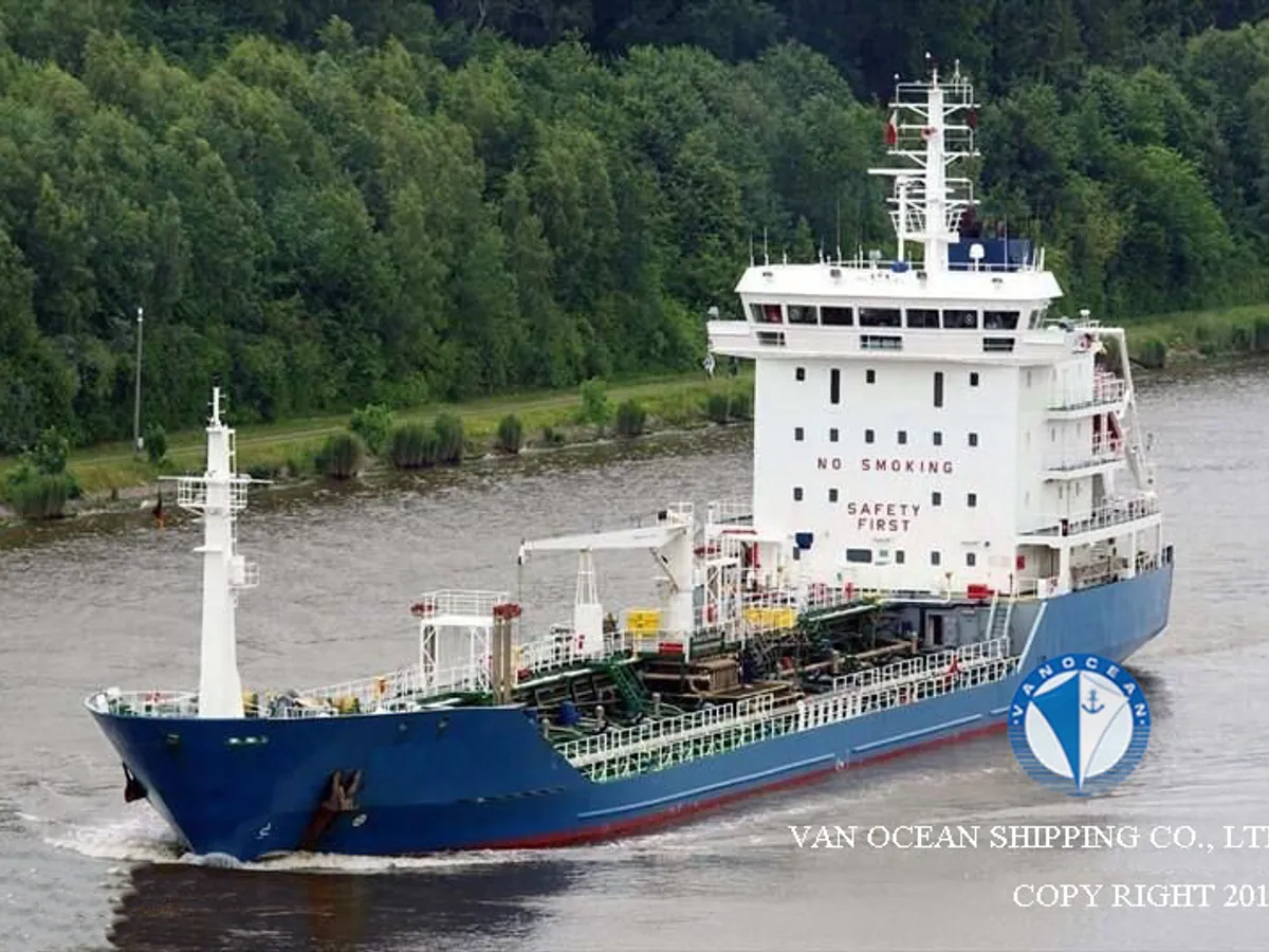 Navio-tanque de óleo/produtos químicos à venda