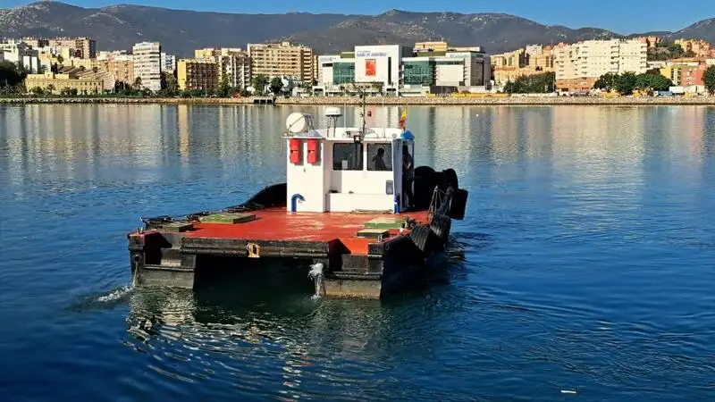 Barcos de trabalho à venda