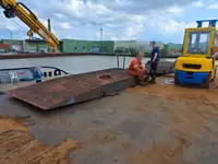 Barcaça à venda