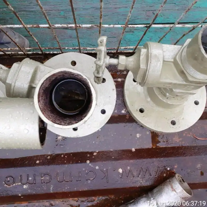 Barco de tripulação à venda
