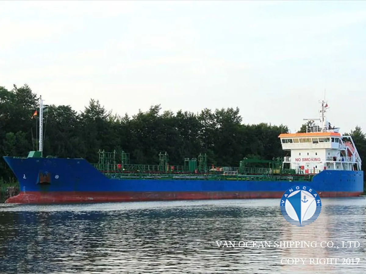 Navio-tanque de óleo/produtos químicos à venda