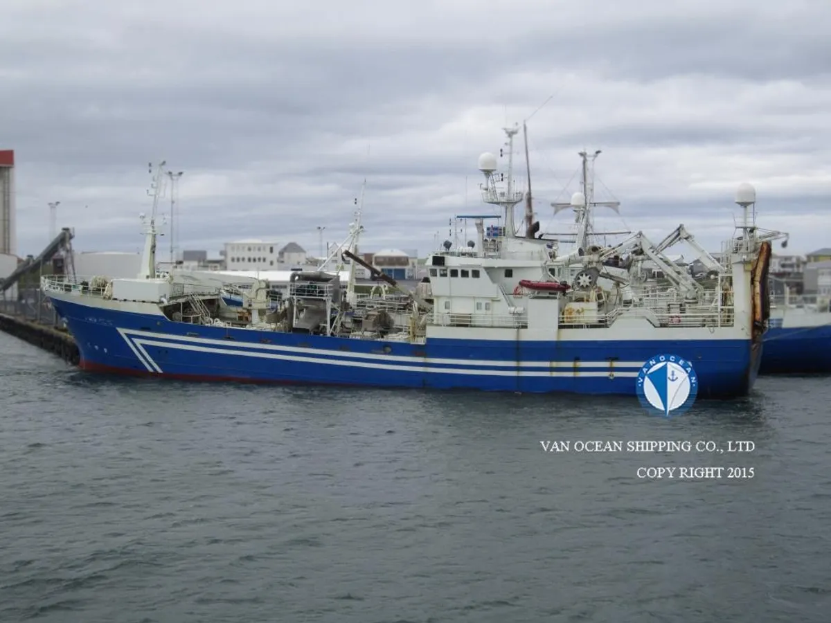 Navio de pesca de arrasto à venda