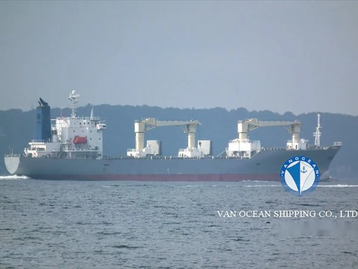 Navio frigorífico à venda