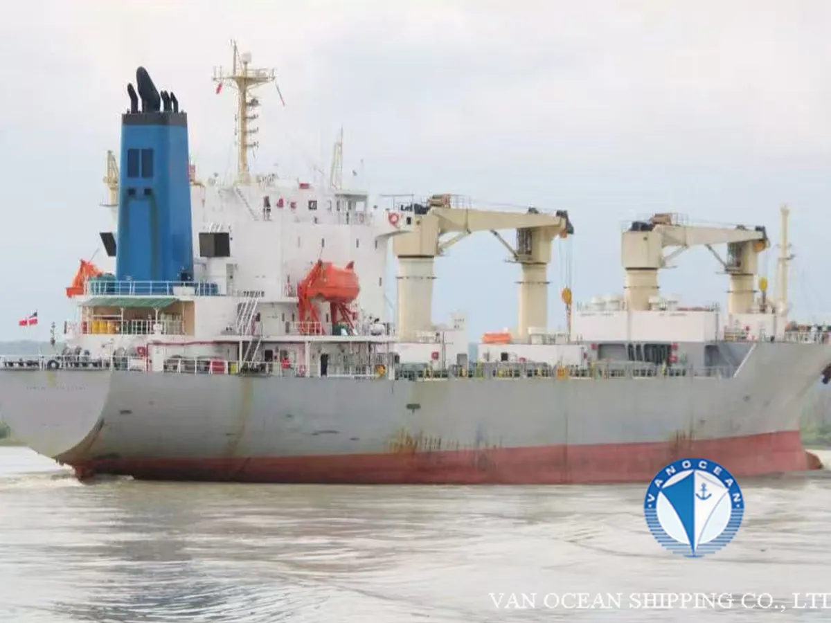 Navio frigorífico à venda