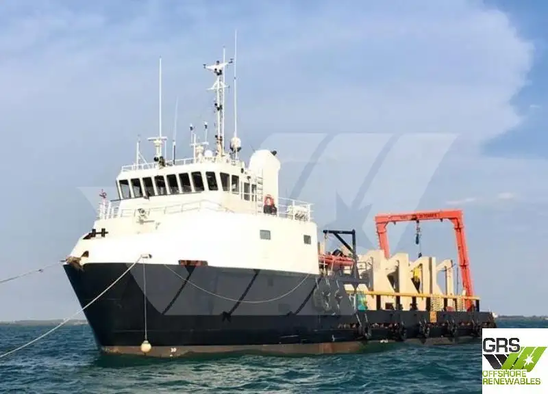 Navio de abastecimento à venda