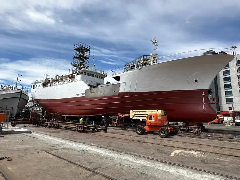 Navio de pesca de arrasto à venda