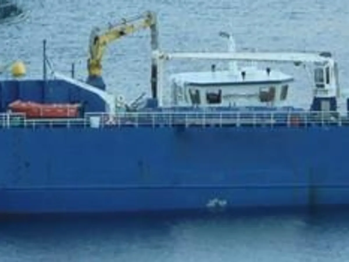 Navio frigorífico à venda