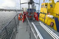 Navio de resgate à venda