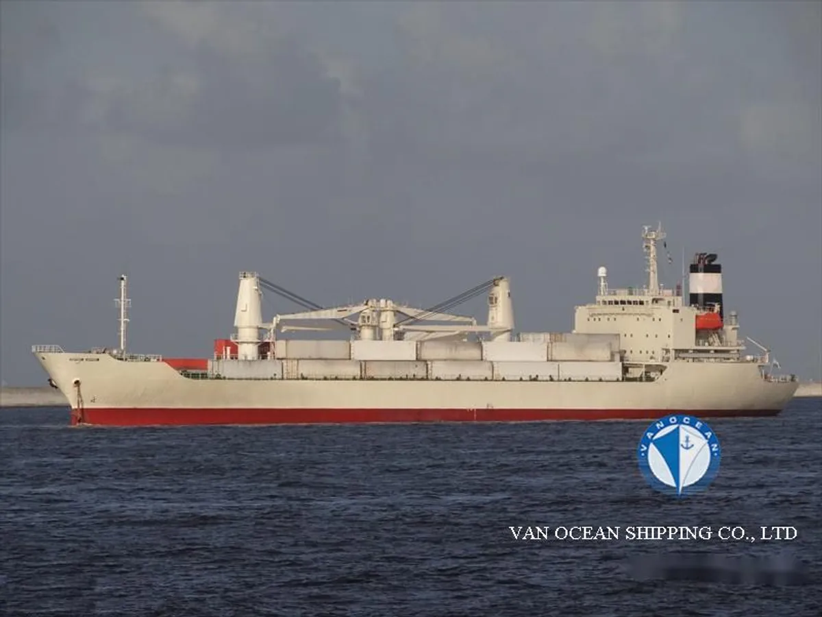 Navio frigorífico à venda
