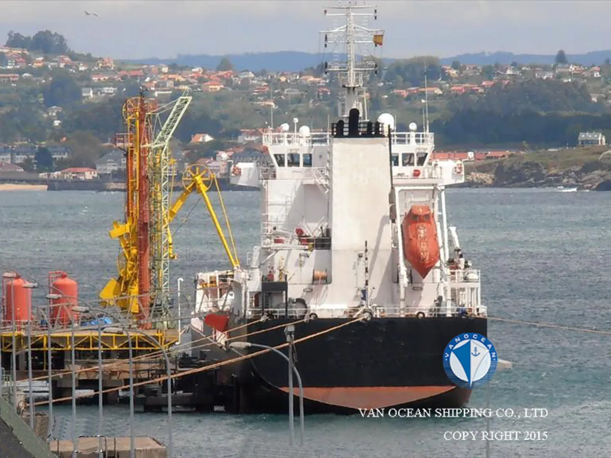 Navio-tanque de óleo/produtos químicos à venda