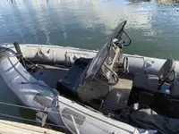 Bote inflável rígido à venda