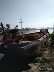 Barcaça à venda