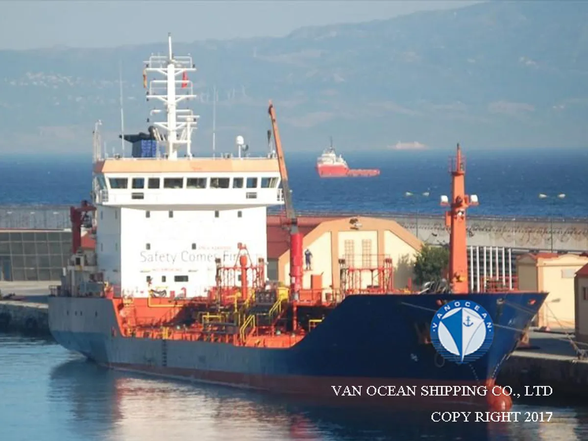 Navio-tanque de óleo/produtos químicos à venda