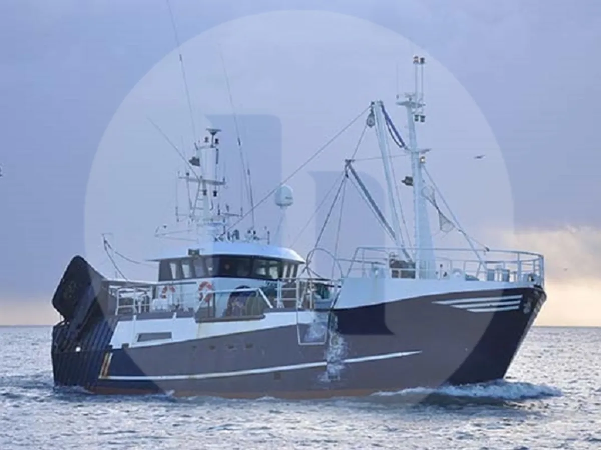 Navio de pesca de arrasto à venda