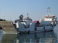 Navio porta-contêineres à venda
