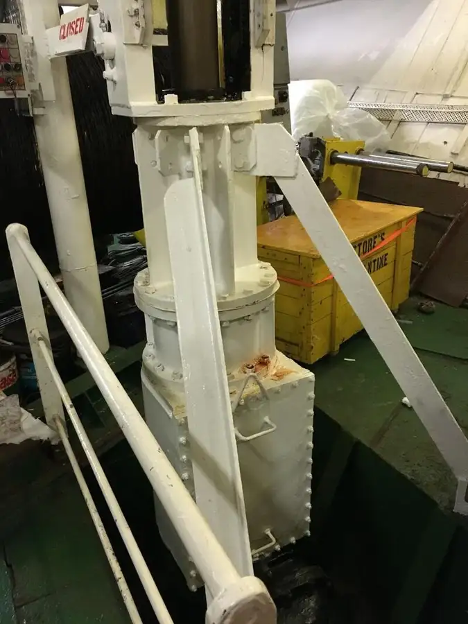 Navio de Suprimento Rápido (FSV) à venda