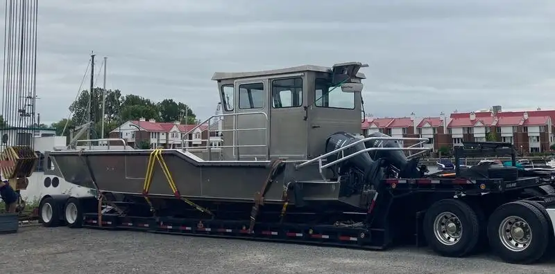 Balsa de desembarque, tanque à venda