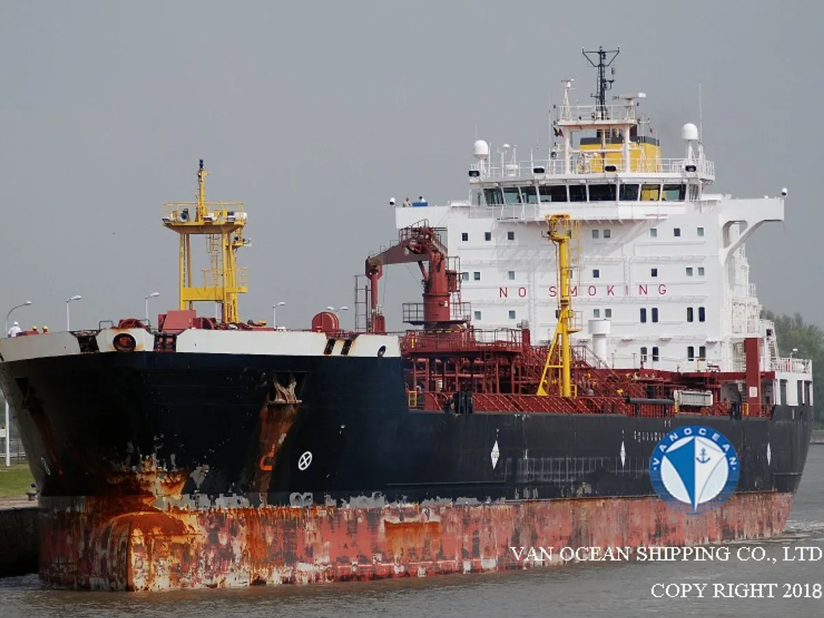 Navio-tanque de óleo/produtos químicos à venda