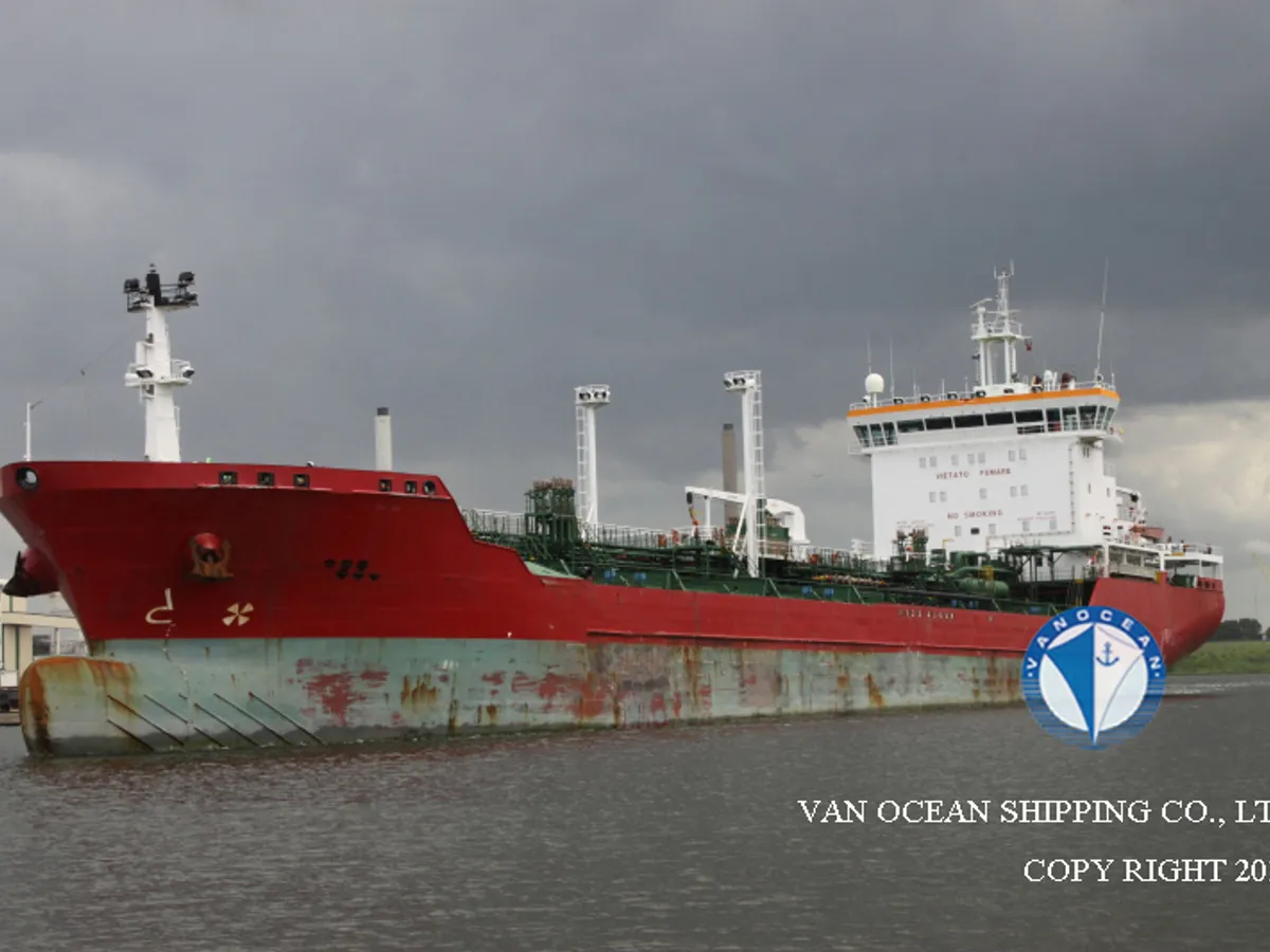 Navio-tanque de óleo/produtos químicos à venda