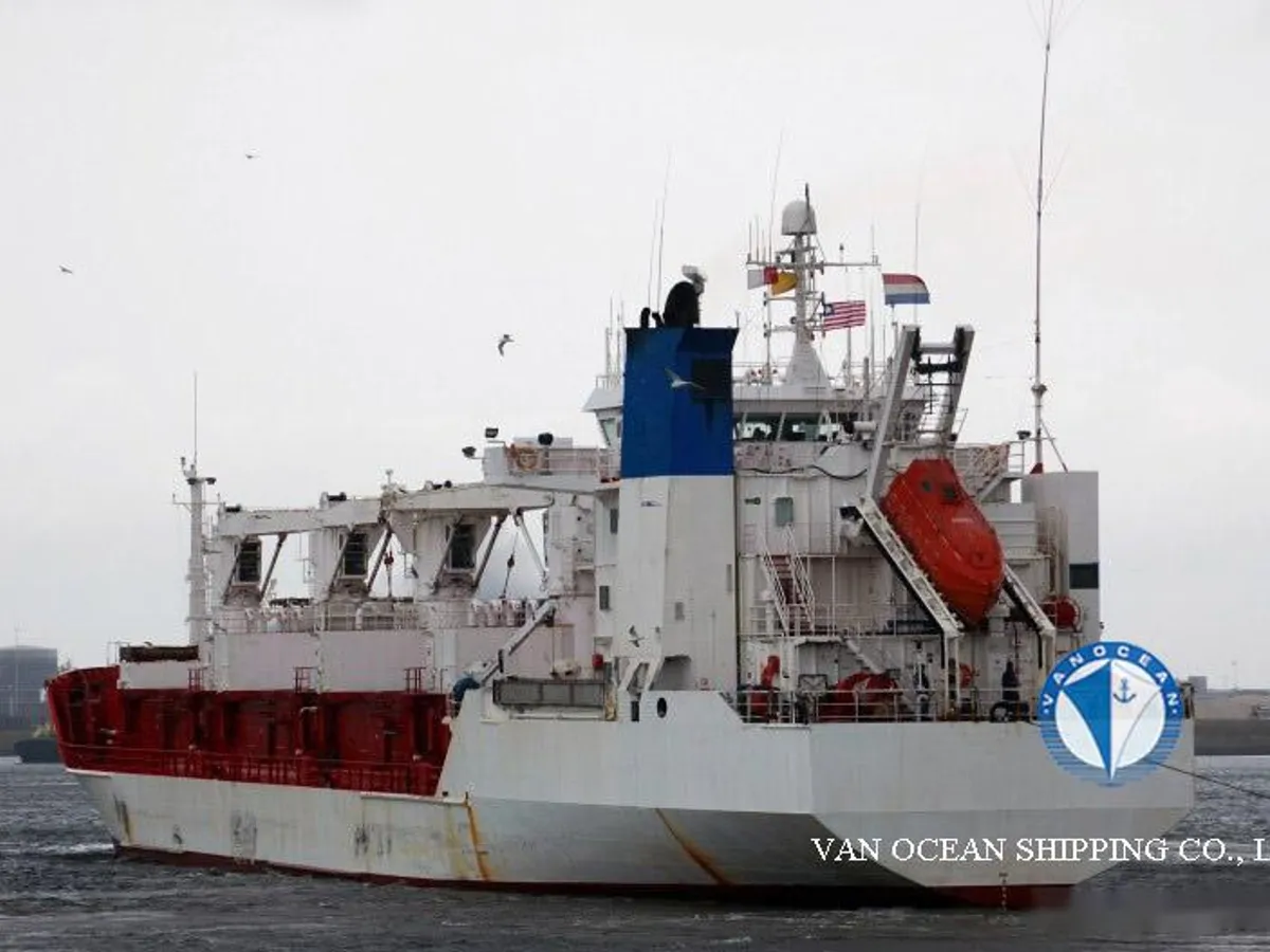 Navio frigorífico à venda