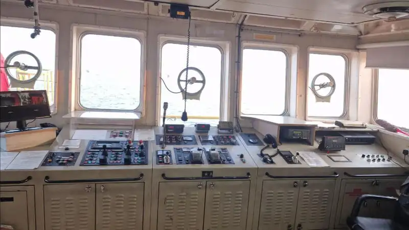 Navio de abastecimento à venda