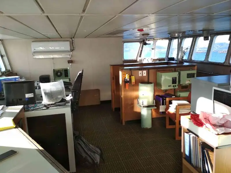 Navio de pesca de arrasto à venda