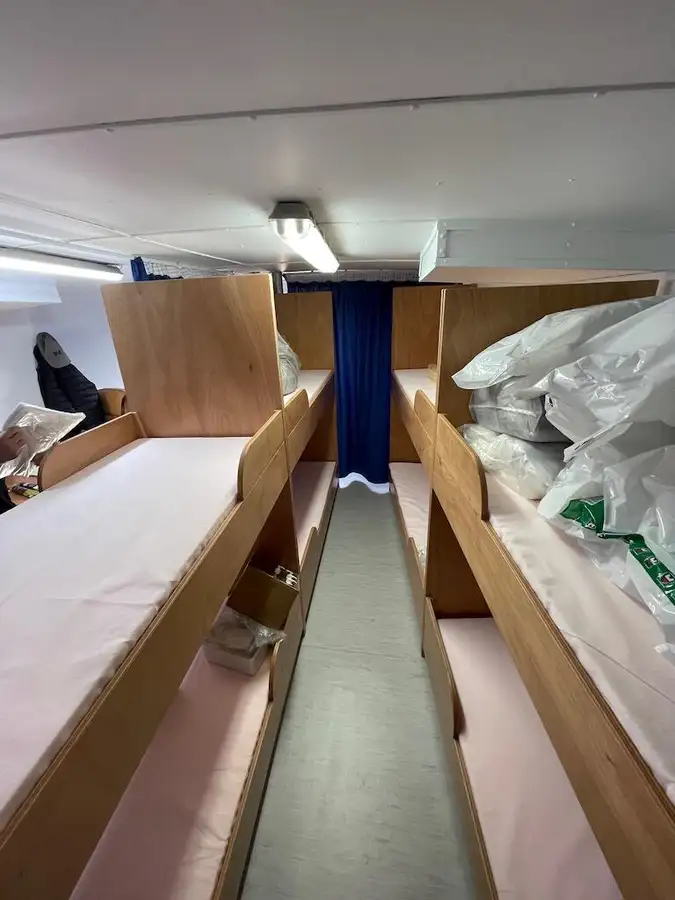 Navio porta-contêineres à venda