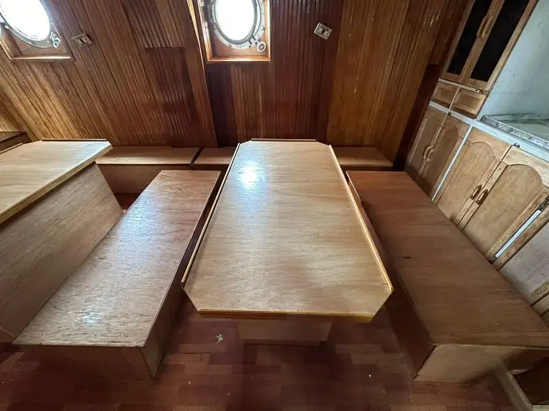 Navio de pesca de arrasto à venda