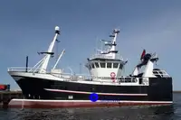 Embarcação para processamento e transporte de peixe à venda