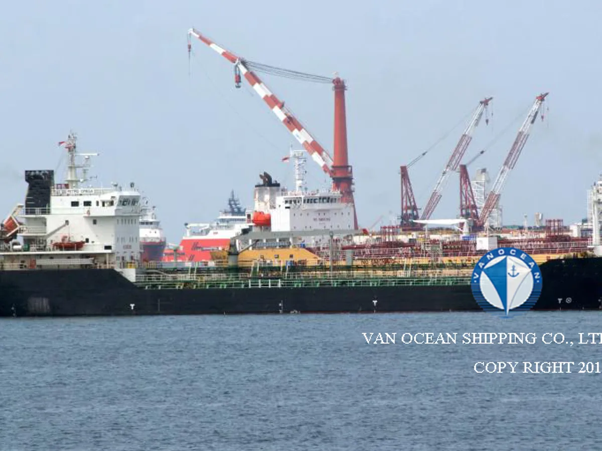 Navio-tanque de óleo/produtos químicos à venda