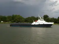 Barcaça à venda