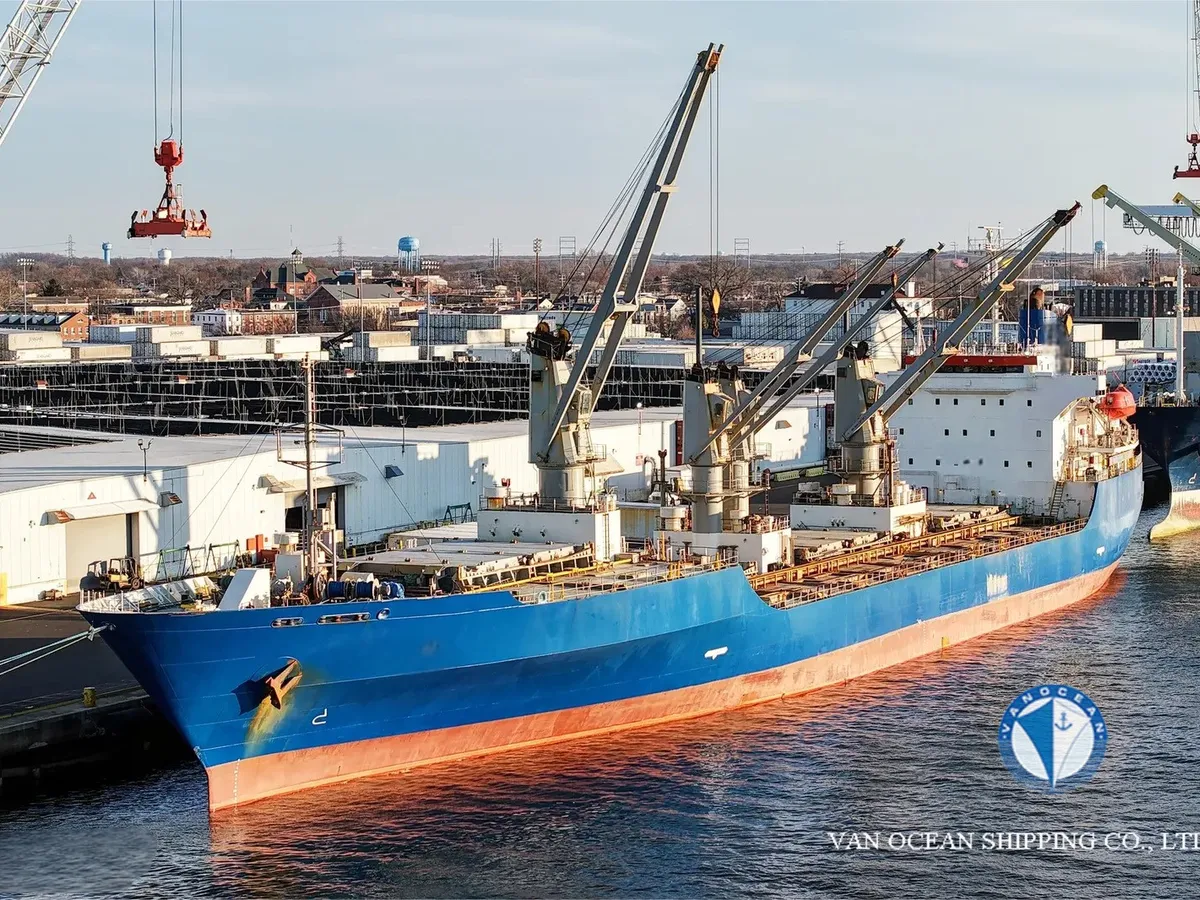 Navio frigorífico à venda