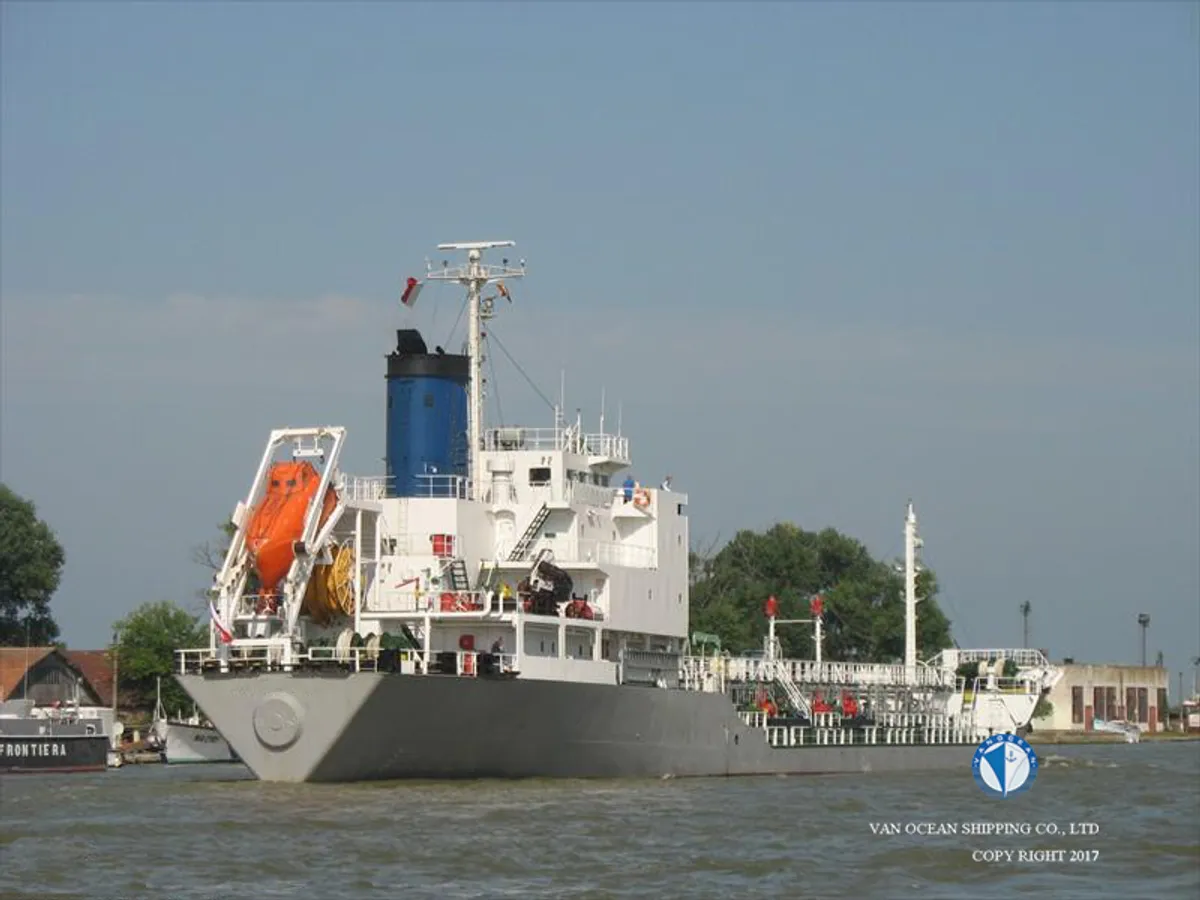 Navio-tanque de óleo/produtos químicos à venda