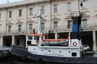 Rebocador à venda