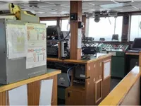 Navio de abastecimento à venda