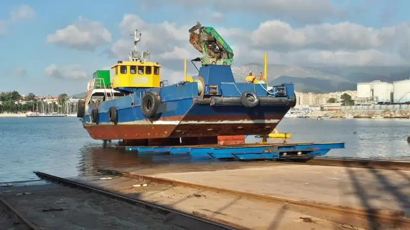 Barcos de trabalho à venda