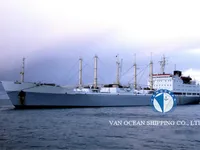 Navio frigorífico à venda