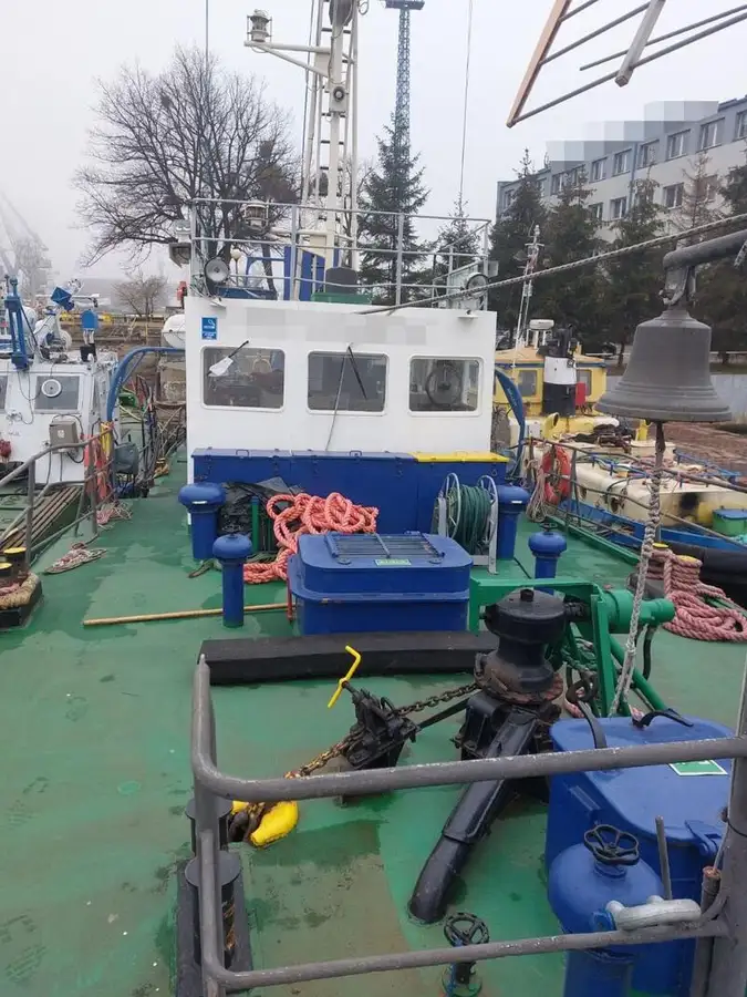 Navio de pesquisa à venda