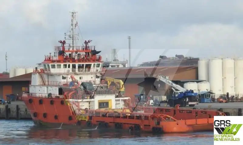 Navio de abastecimento à venda