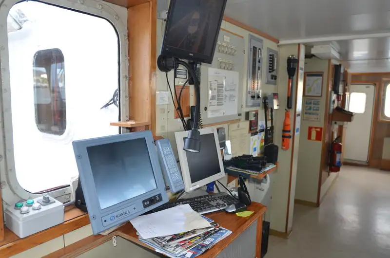 Navio porta-contêineres à venda