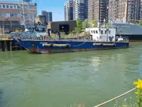 Balsa de desembarque, tanque à venda