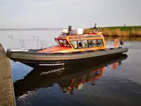 Navio porta-contentores à venda