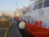 Barco de tripulação à venda