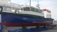 Barco de tripulação à venda