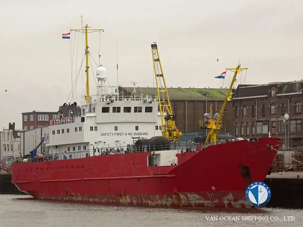Navio frigorífico à venda
