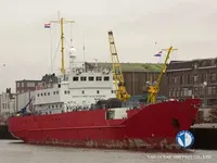 Navio frigorífico à venda